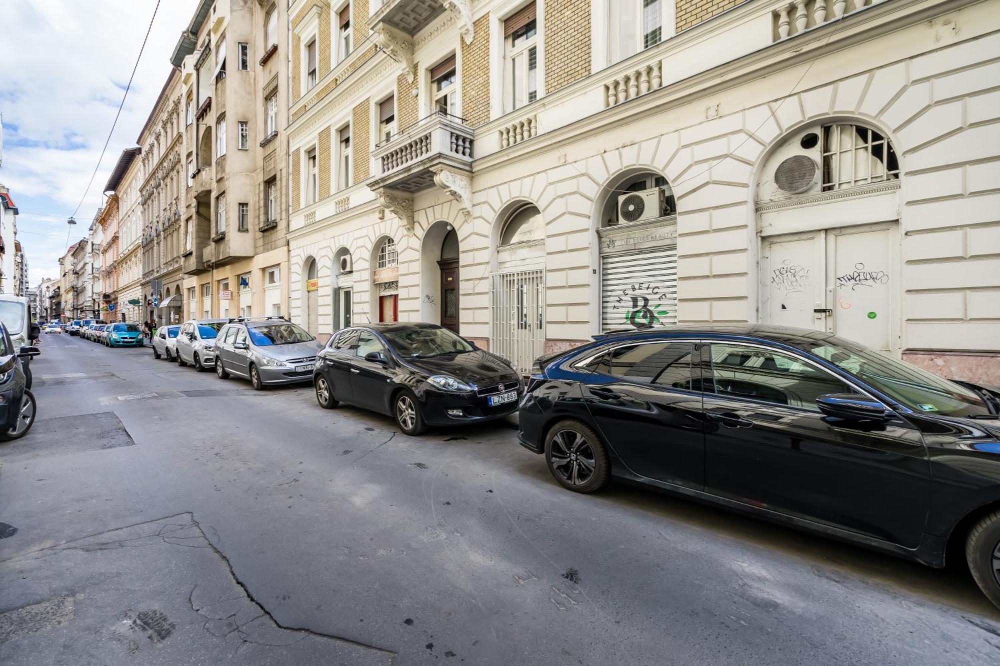 Cozy 2 Bedroom 2 Bathroom Apartment In The City Centre Budapest Eksteriør bilde